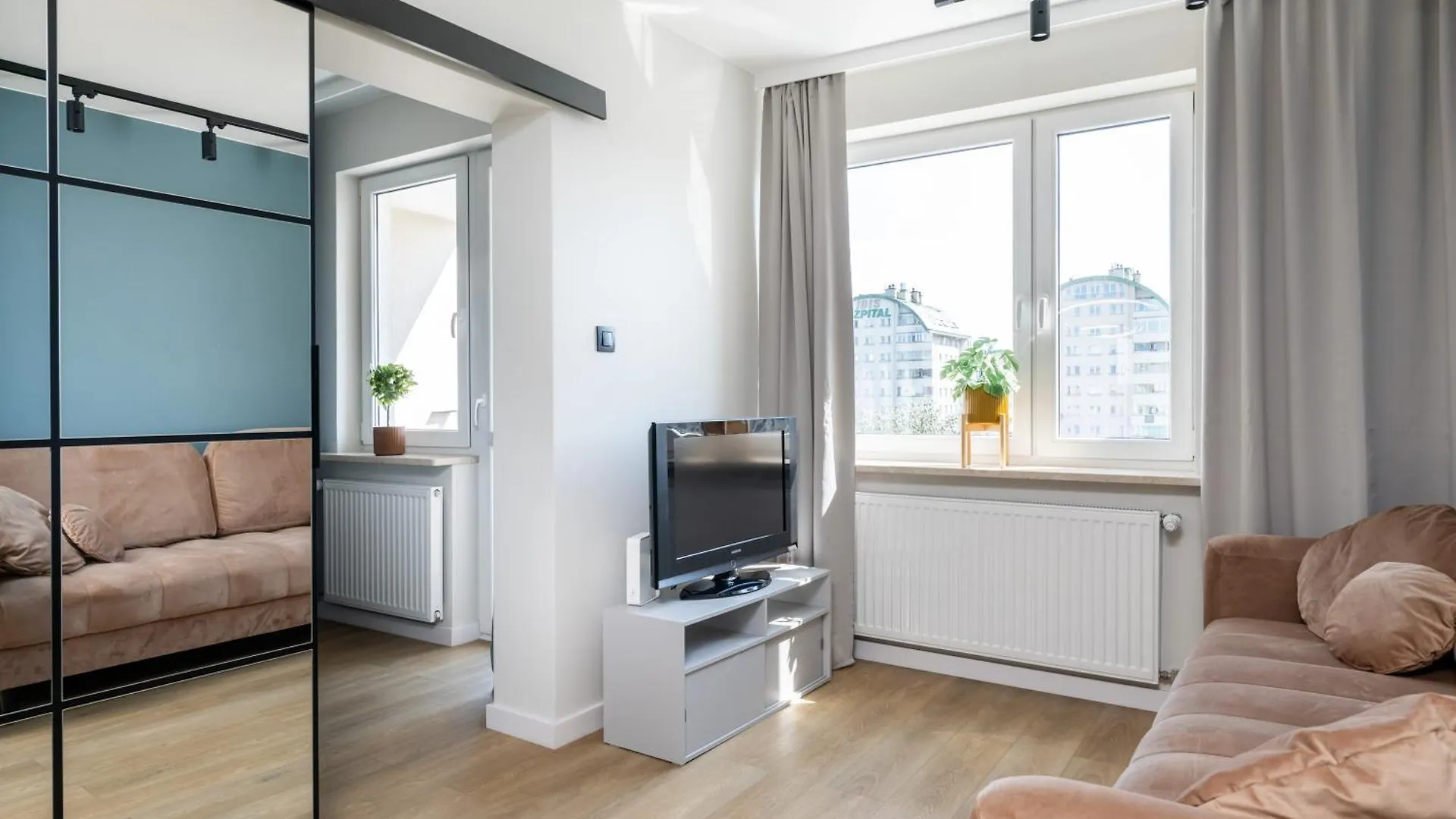 Blue Matcha Premium Apartment Okopowa Warsaw